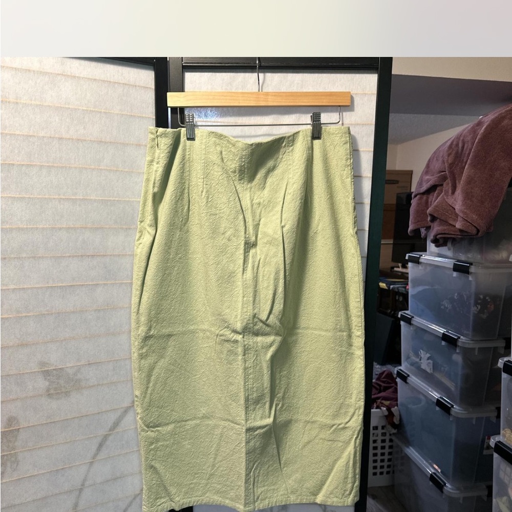 34” UO 100% cotton sage green maxi skirt